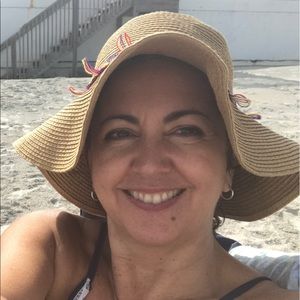 Meet your Posher, Danita